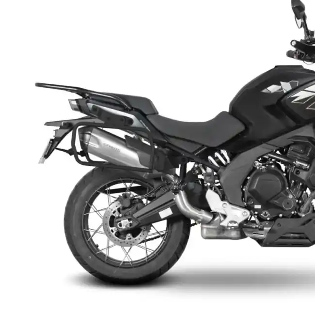 Offerta Portavaligie laterale Shad 4P per valigie compatibili su CF Moto 700 MT dal 2024-