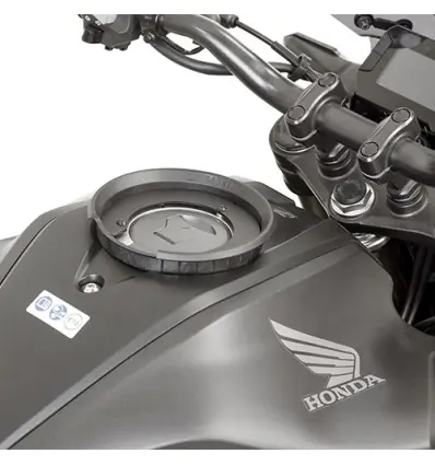 Flangia serbatoio Givi per borse con sistema Tanklock su moto Honda CB 125R e CB 300R- Super Prezzo