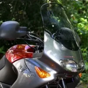 Economico Cupolino Givi D237S per Aprilia Pegaso 650 Cube 97-00 e Pegaso 650 ie 01-04-