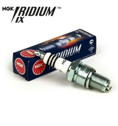 Candela NGK serie Iridium IX modello DCPR8EIX- Spedito Oggi