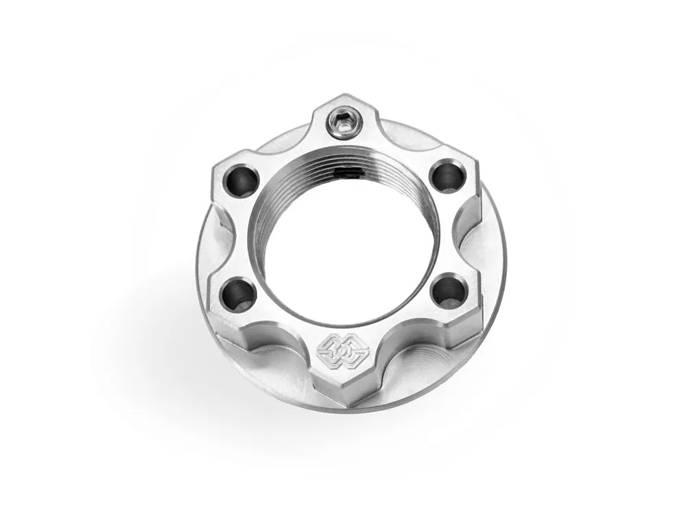 Quantità Limitata DADO PERNO RUOTA POSTERIORE GILLES TOOLING TITANIO YAMAHA YZF-R9 2025-