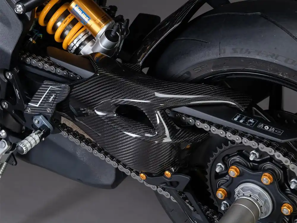 COPPIA PROTEZIONI FORCELLONE IN CARBONIO LIGHTECH TRIUMPH SPEED TRIPLE RX 2025- Ordina Subito