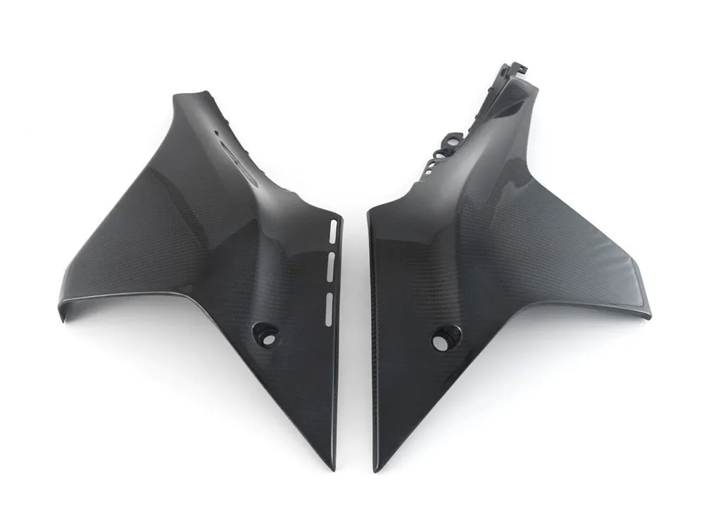 COPPIA INSERTI LATERALI CARBONIO FULLSIX YAMAHA R1 / M 2020-2024- Popolare