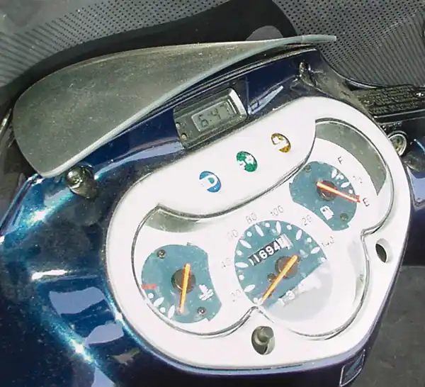 Occasione ISOTTA Copricruscotto per HONDA SH 125i-150i 2001 - 2004