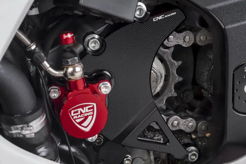 CNC RACING Carter Pignone MV Agusta Reso Gratuito