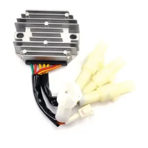 Offerta 614595 REGOLATORE DI TENSIONE PIAGGIO APE TM 703 DIESEL