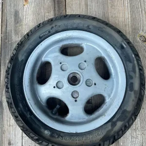Offerta Speciale CERCHIO RUOTA COMPLETA DI COPERTONE 120/70-10
